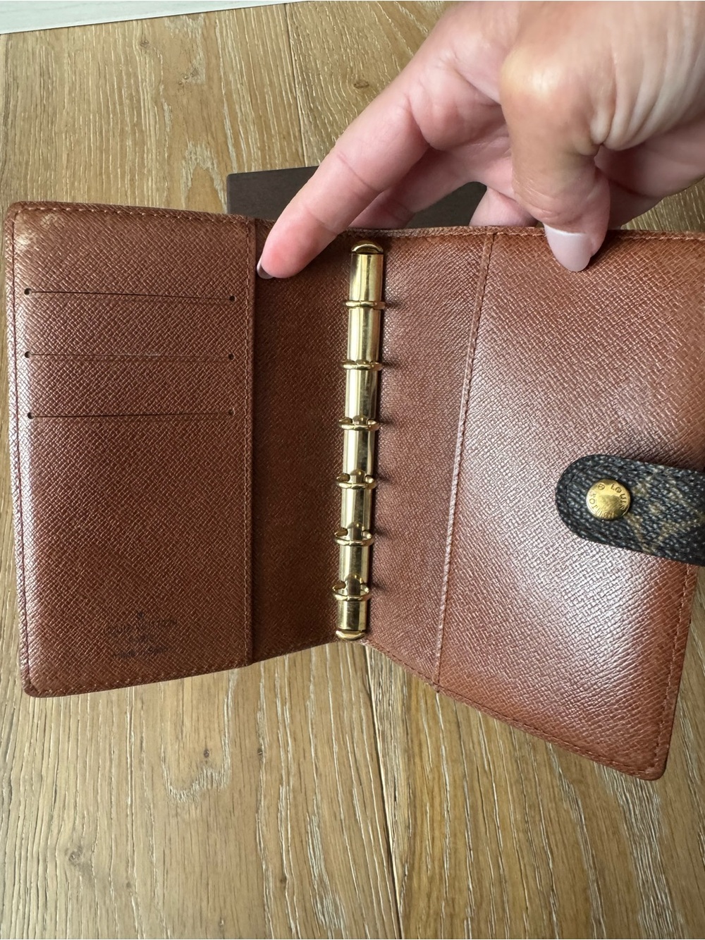 Louis Vuitton Agenda - Picture 4 of 7